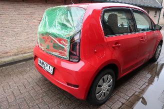 Volkswagen Up 1.0 BMT Move up picture 4