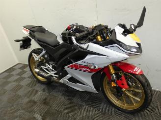 dañado motos Yamaha YZF - R125  2023/4