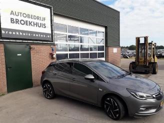 Voiture accidenté Opel Astra Astra K, Hatchback 5-drs, 2015 / 2022 1.6 CDTI 136 16V 2018/9
