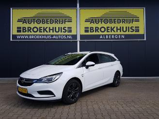 Voiture accidenté Opel Astra Sports Tourer 1.4 Turbo 120 Jaar Edition 2019/5