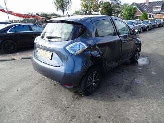 Coche accidentado Renault Zoé R90 2017/5