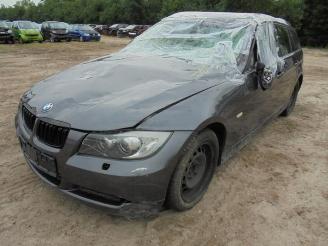 Voiture accidenté BMW 3-serie 3 serie Touring (E91), Combi, 2004 / 2012 320d 16V 2007/9