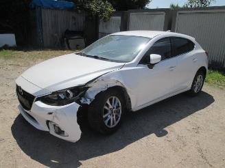 Damaged car Mazda 3 Active 1.5 CDVI 2016/9