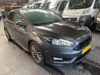 Ford Focus 1.5 ST-Line picture 1