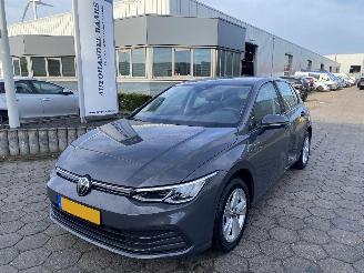 Voiture accidenté Volkswagen Golf 1.0 TSI Life Business 2021/8