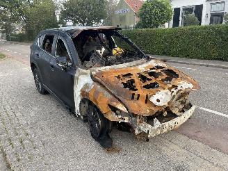 Voiture accidenté Mazda CX-5 2.0 SkyActiv-G 165-16V 2019/8