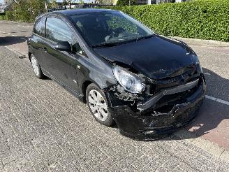 uszkodzony samochody osobowe Opel Corsa 14-.4-16V 2010/2