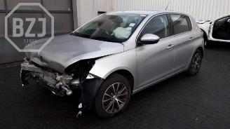 Voiture accidenté Peugeot 308 308 (L3/L8/LB/LH/LP), Hatchback 5-drs, 2013 / 2021 1.6 BlueHDi 120 2015/4