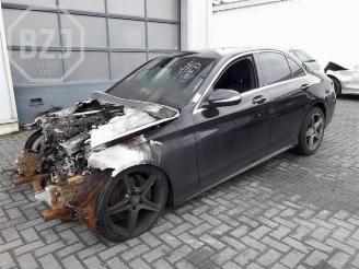 Voiture accidenté Mercedes C-klasse C (W205), Sedan, 2013 C-180 1.6 16V 2015/1