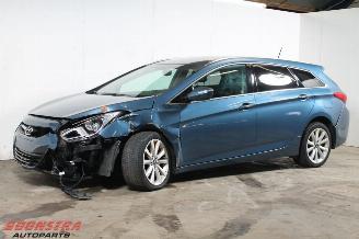 uszkodzony samochody osobowe Hyundai I-40 1.7 CRDi 16v Led Leder Lichtmetaal Camera Navi Stoelverwarming Thuiskomer 2014/2