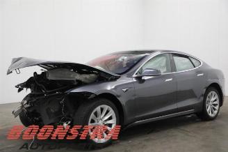 uszkodzony samochody osobowe Tesla Model S Model S, Liftback, 2012 75D 2017/9