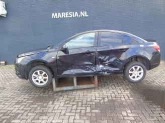 uszkodzony samochody osobowe Chevrolet Cruze Cruze (300), Sedan, 2009 / 2015 2.0 D 16V 2011/2