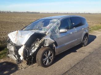 uszkodzony samochody osobowe Ford S-Max 2.0 tdci 2012/5