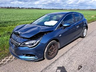 Unfallwagen Opel Astra K 1.0 12V 2016/3