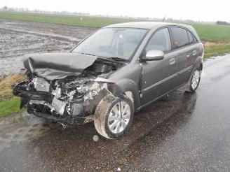 Damaged car Kia Rio graphite 1.5 cdri 2011/11