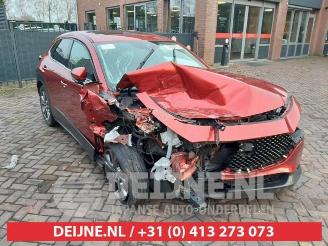 uszkodzony samochody osobowe Mazda CX-30  2020