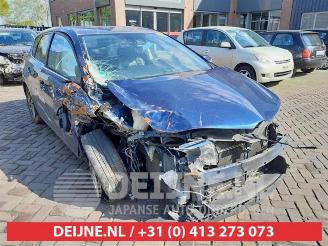 uszkodzony samochody osobowe Toyota Auris Auris (E18), Hatchback 5-drs, 2012 / 2019 1.8 16V Hybrid 2015/7