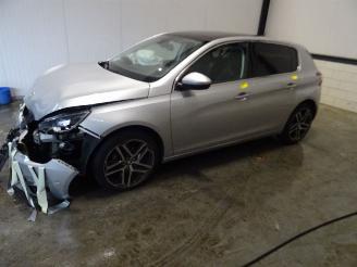 škoda dodávky Peugeot 308 1.2 THP 2014/9