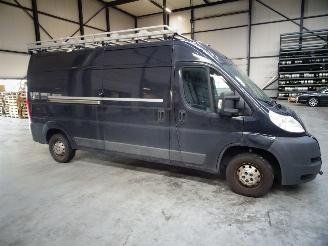 Peugeot Boxer 2.2 HDI picture 1