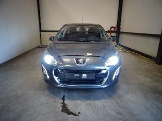 Peugeot 308 1.6 HDI picture 1