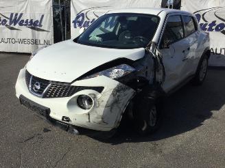 Damaged car Nissan Juke  2012/6