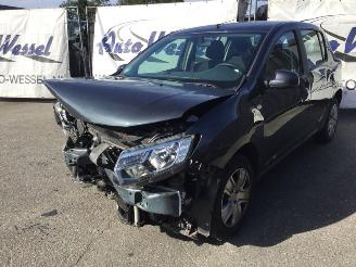 Damaged car Dacia Sandero  2019/2