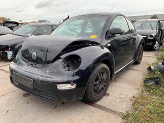 Damaged car Volkswagen Beetle New Beetle (9C1/9G1), Hatchback 3-drs, 1998 / 2010 2.0 2000/5
