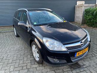 Salvage car Opel Astra Astra H SW (L35), Combi, 2004 / 2014 1.6 16V Twinport 2009/11