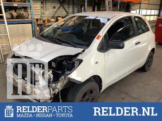 uszkodzony samochody osobowe Toyota Yaris Yaris II (P9), Hatchback, 2005 / 2014 1.0 12V VVT-i 2009/3