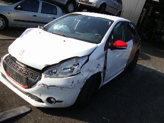 Voiture accidenté Peugeot 208  2013/1