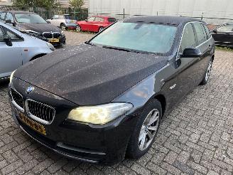danneggiata scooter BMW 5-serie 520i Touring Automaat 2014/4