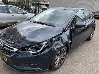 Salvage car Opel Astra 1.0 Turbo Business +  5 Drs 2017/7