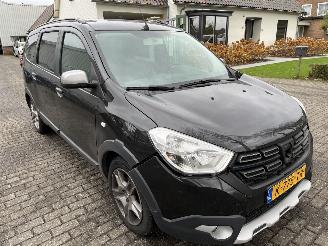 Dacia Lodgy 1.3 TCe Stepway  7 persoons picture 4
