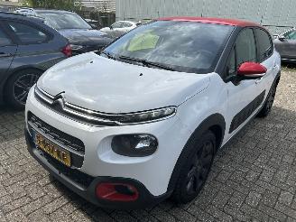 Salvage car Citroën C3 1.2 PureTech Shine  ( 56731 Km ) 2018/8