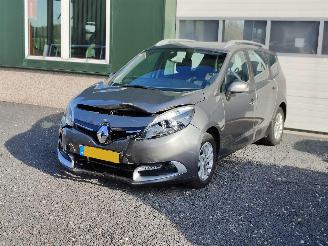 Schadeauto Renault Grand-scenic 1.2 TCe 96kw  7 persoons Clima Navi Cruise 2014/3