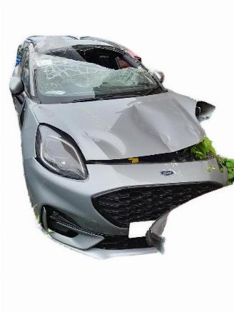 Auto incidentate Ford Puma ST Line 2021/5
