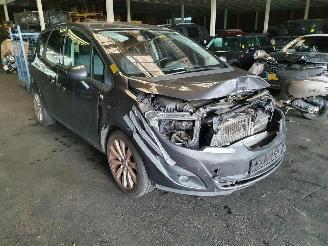 uszkodzony samochody ciężarowe Opel Meriva 1.4 Turbo Cosmo 2012/6