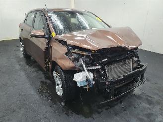 Damaged car Hyundai I-10 C14A 2015/12