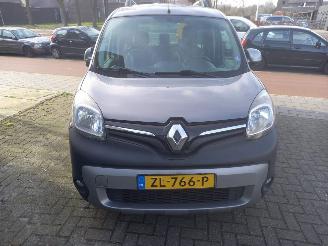 Voiture accidenté Renault Kangoo FAMILY-12TCE EXPRESSION 2014/5
