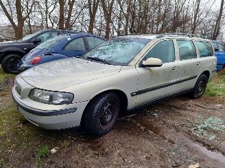 occasion passenger cars Volvo V-70 2.4 D5 Geartronic Comfort Line 2002/1