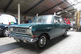 dañado vehículos comerciales Opel Rekord SEDAN UITVOERING, BENZINE 1966/6
