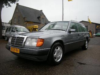 rozbiórka samochody osobowe Mercedes 200-300D 3.0 300 TE 24_V (124.091) MULTI KLEPPER !!! UNIEKE AUTO MET OA AIRCO 1992/3
