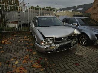 Damaged car Audi 80  1990/1