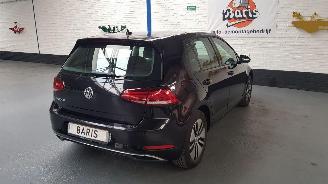 Voiture accidenté Volkswagen e-Golf E-GOLF 136 PK AUT .... 2017/5