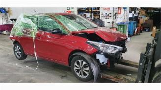Damaged car Hyundai I-20 i20 (GBB), Hatchback, 2014 1.2i 16V 2019/2