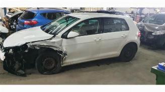 Voiture accidenté Volkswagen Golf Golf VII (AUA), Hatchback, 2012 / 2021 1.2 TSI BlueMotion 16V 2013/2
