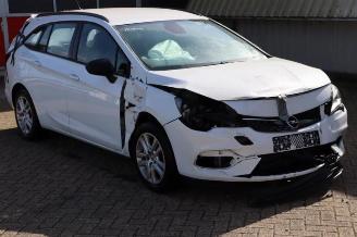 Voiture accidenté Opel Astra Astra K Sports Tourer, Combi, 2015 / 2022 1.2 Turbo 12V 2022/1
