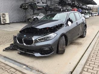 Coche accidentado BMW 1-serie 116d 2021/8