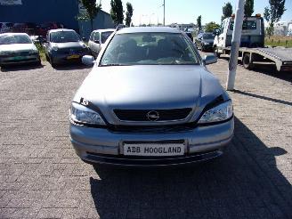 rozbiórka samochody osobowe Opel Astra 1.6 16V (Z16XE(Euro 4)) [74kW] 5 BAK 2004/1