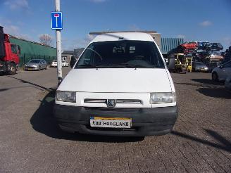 Salvage car Peugeot Expert (222/224) Van 1.9D (DW8B(WJY)) [51kW] 2002/1